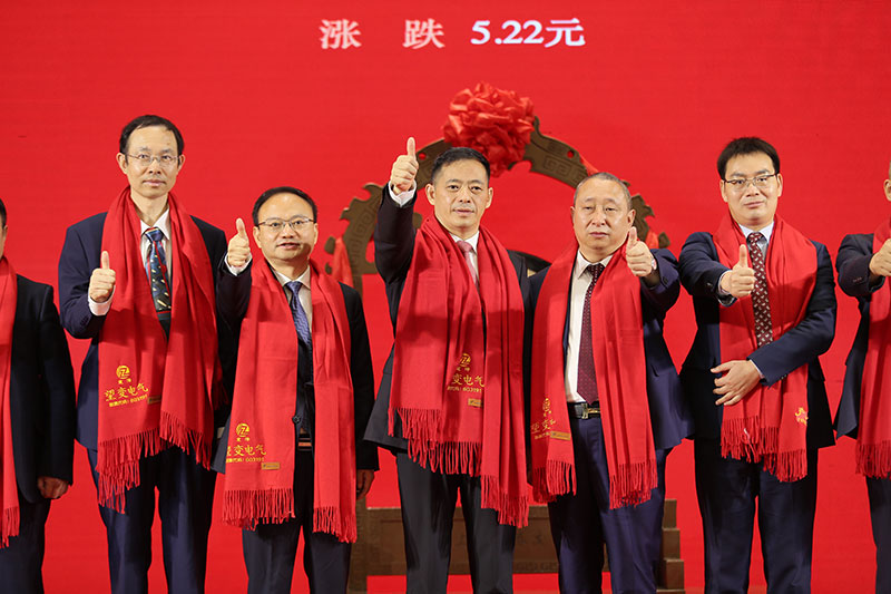 11615153.jpg B15I2597.jpg