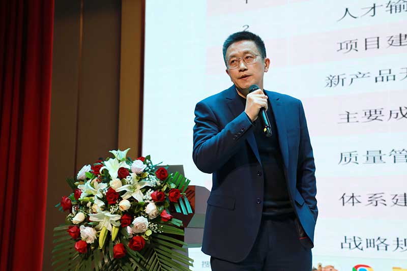 55519168.jpg 076A1062.jpg